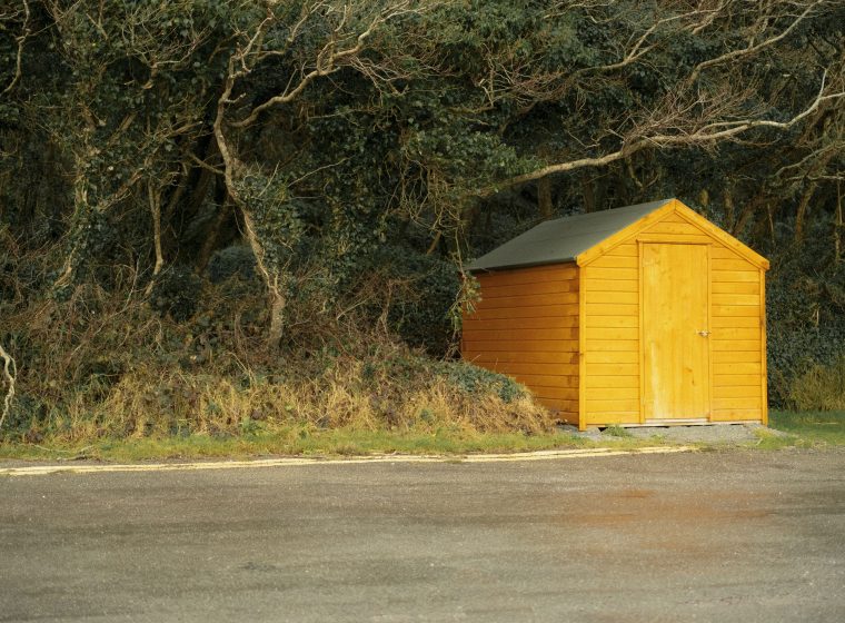 Comment choisir et installer ton appentis de jardin ?