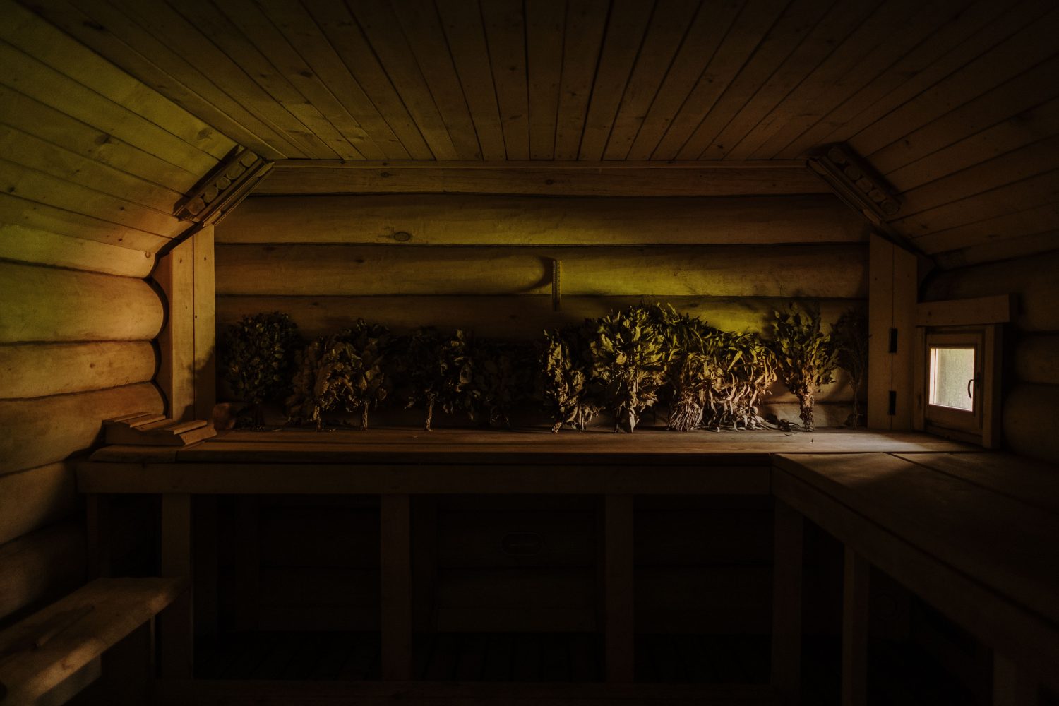 Un intérieur clair, habillé de carreaux et de matières naturelles