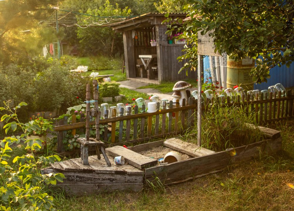 Comment choisir un abri de jardin adapté à Béziers ?